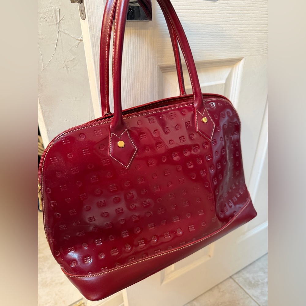 Like New!!! ARCADIA Italian Genuine Patent Leather Elegant Burgundy Handbag